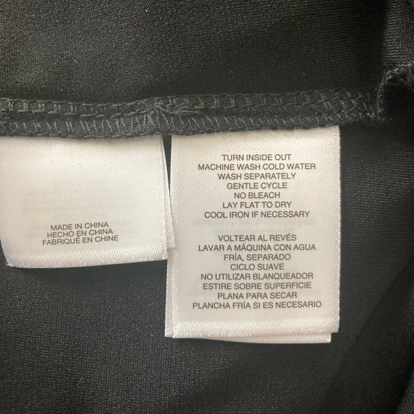 NWT Anne Klein Black Blouse with Sheer Floral Sleeves Stretch Size Large New - Picture 8 of 10